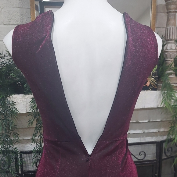 ASOS Plunge Neckline Sleevless Cocktail Dress Sz 0 Going Out Metallic Wine Dress - Picture 7 of 15
